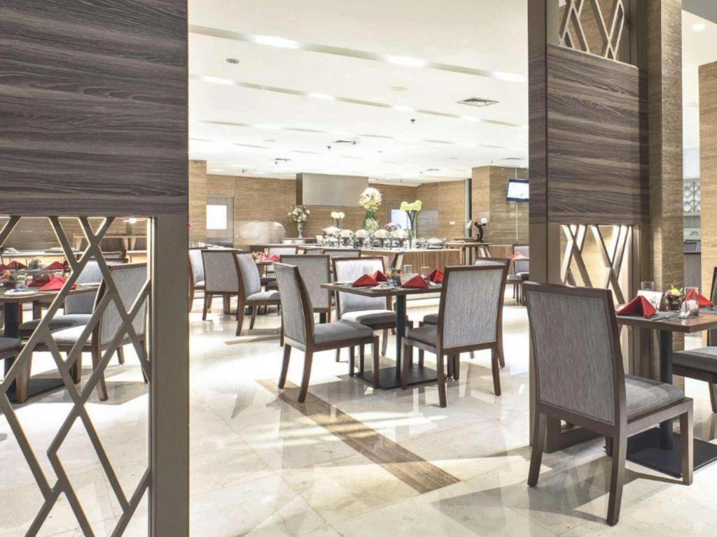 Hotel Grandhika Iskandarsyah 4*