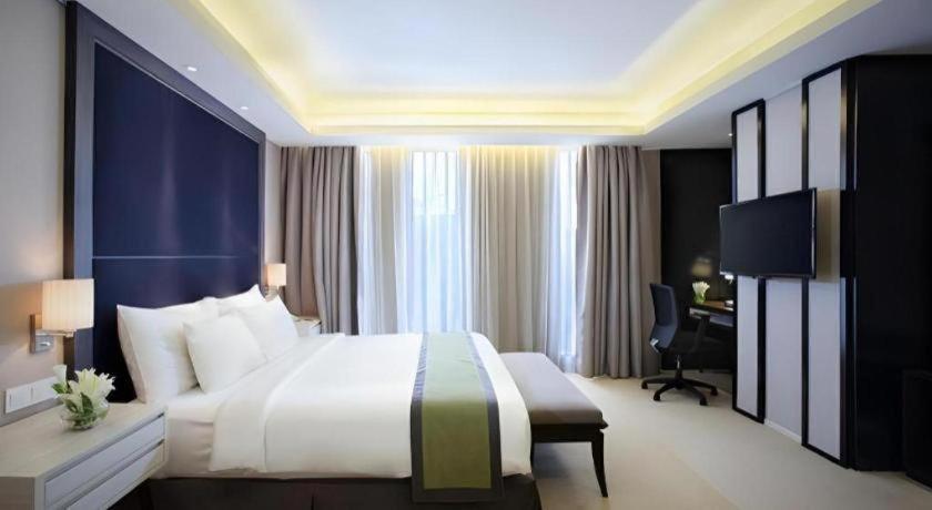 Grandhika Iskandarsyah Hotel 4*