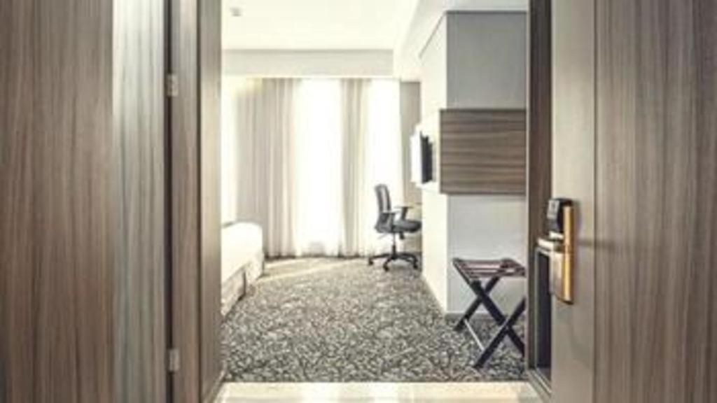 Grandhika Iskandarsyah Hotel 4*